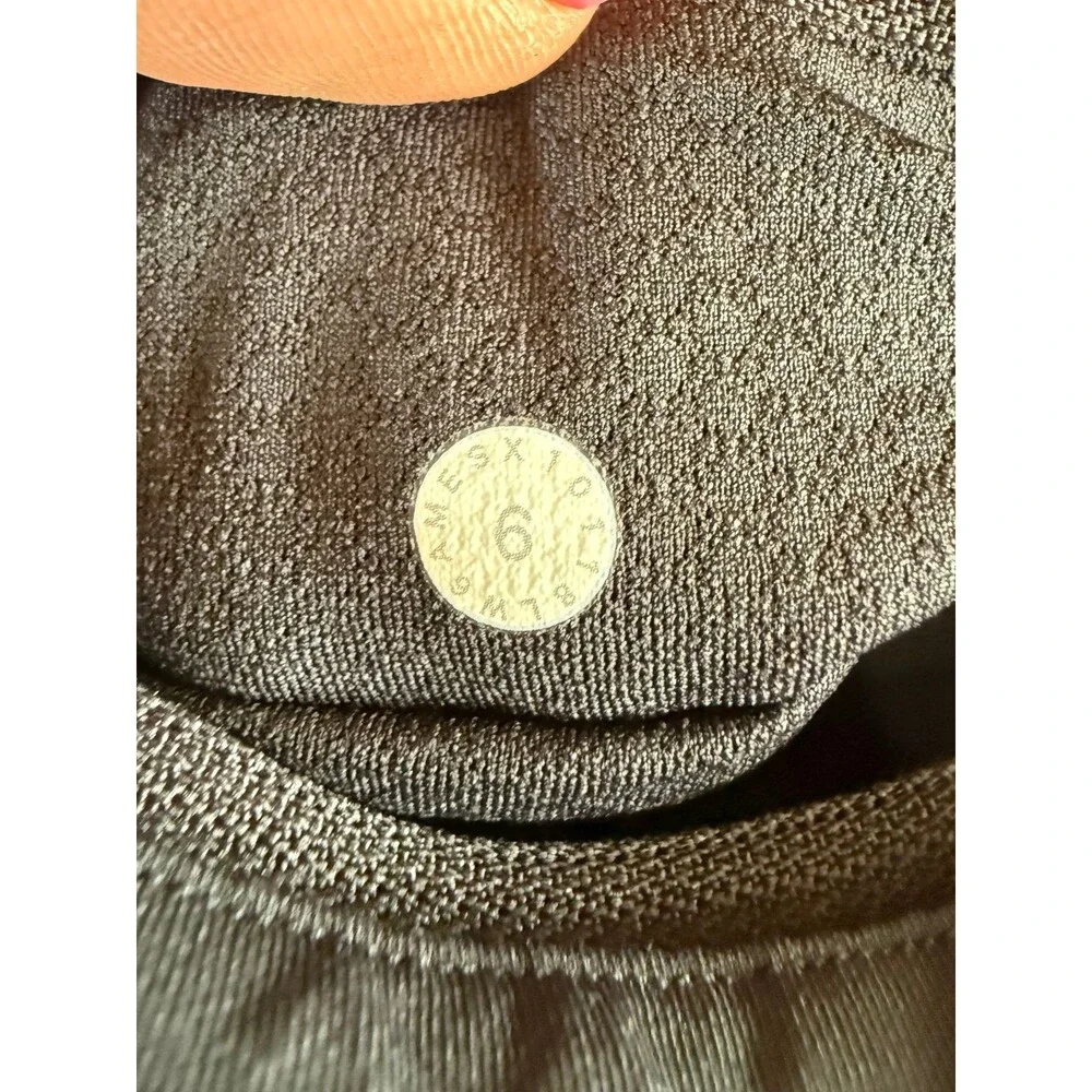 Lululemon Sharp Turns Crop Leggings Sz. 6 Black